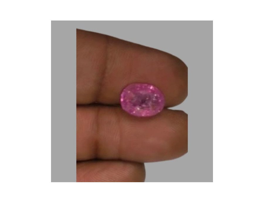 Burma Ruby 5.50 ct.@ 45000 per.ct. (Super Luxury ) Burma Ruby 5.50 ct.@ 45000 per.ct. (Super Luxury )
